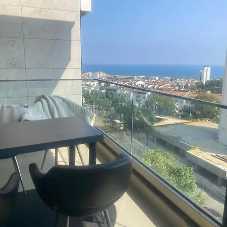 Genis Ve Ferah Deniz Manzarali Appartement *
